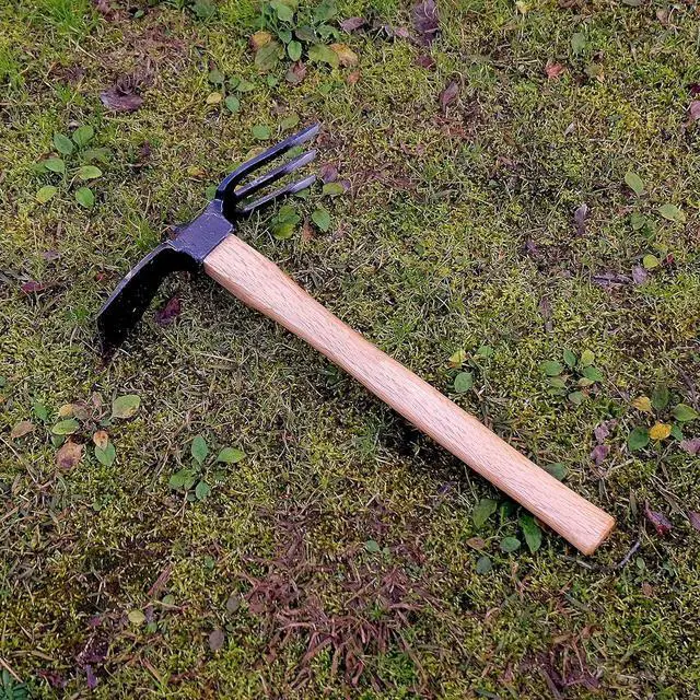 Alt view image 3 of 4 - KAKURI Hoe Cultivator Combo Hand Tiller 14-3/4" Heavy Duty Hand Forged Japanese Steel Blade, Japanese Gardening Tool for Digging, Raking, Cultivating, Weeding, Made in Japan