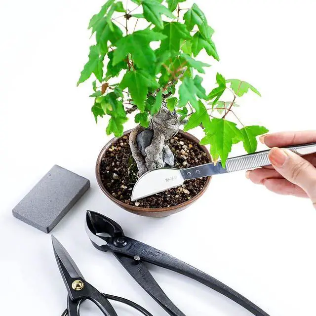 Alt view image 2 of 7 - Wazakura Japanese Sap Rust Eraser for Blades, Garden Scissors, Bonsai Tools, Floral Hasami Shears, Made in Japan - Sap Eraser