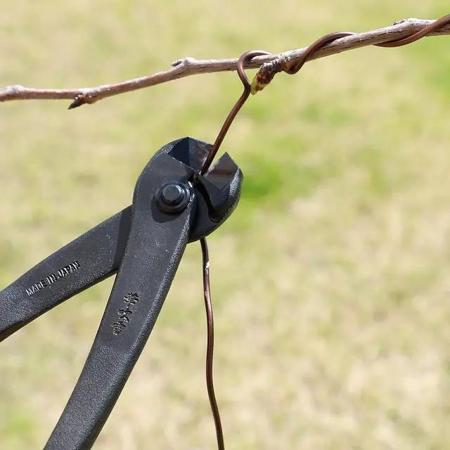 Alt view image 7 of 7 - Wazakura Hanafubuki Hand Forged Bonsai Tree Wire Cutter MADE IN JAPAN 7.7inch (195mm), Japanese Garden Tool, Rounded Ends - Black