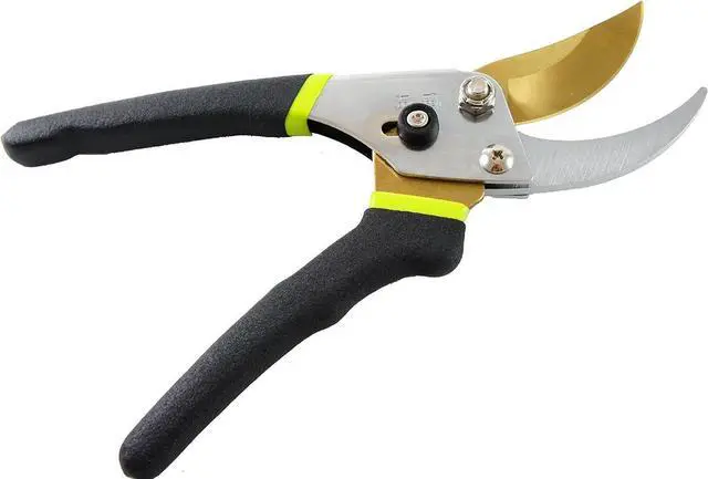 Alt view image 4 of 7 - QY-731L Traditional Bypass Pruning 8.5" Titanium Blade- Handheld Gardening Tools Shears