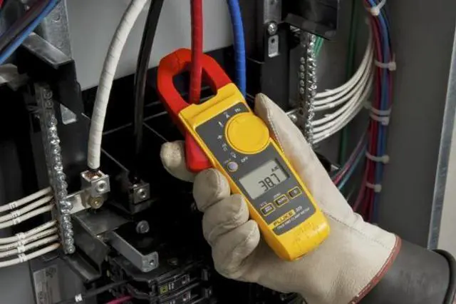 Alt view image 3 of 7 - FLUKE 325 TRUE RMS CLAMP METER 40.00 A / 400.0A BRAND 600V AC/DC NEW