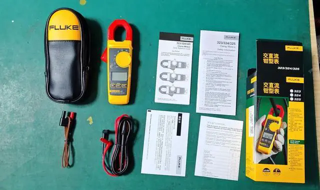 Alt view image 5 of 7 - Fluke 325 True RMS Clamp Meter True-rms 400A 600V AC/DC current Clamp meter LOT