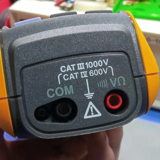 Alt view image 5 of 7 - Fluke 381 Remote Display True-RMS AC/DC Clamp Meter with iFlex AC/DC Voltage