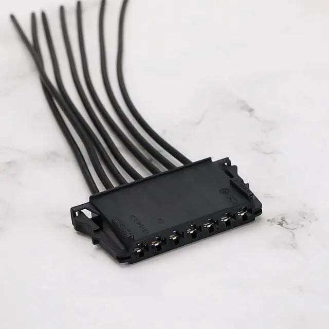 Alt view image 3 of 5 - Yingshan 1PC Tail Light Wire Plug For Mercedes-Benz W204 C180 C200 C230 C25 C300 C300 C63