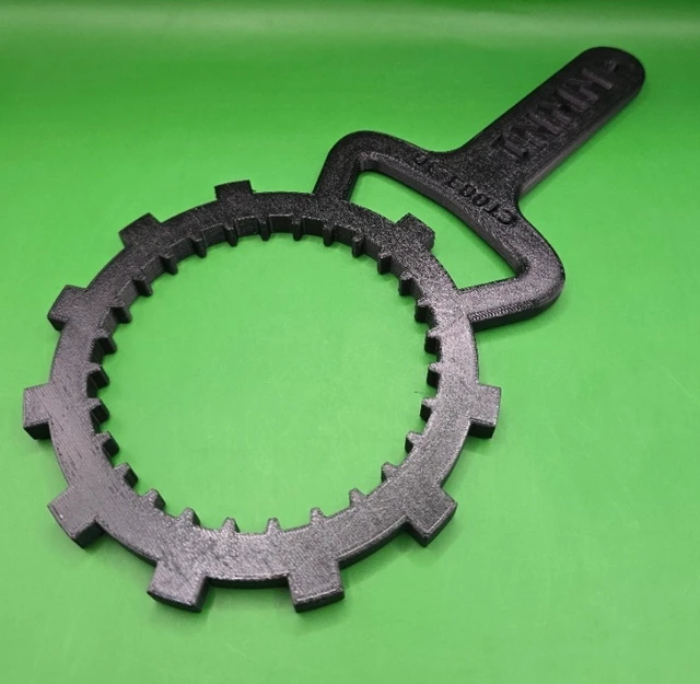 Alt view image 2 of 4 - CT003 Clutch Basket Holding Removal Tool Suzuki RM125 1992 - 2011