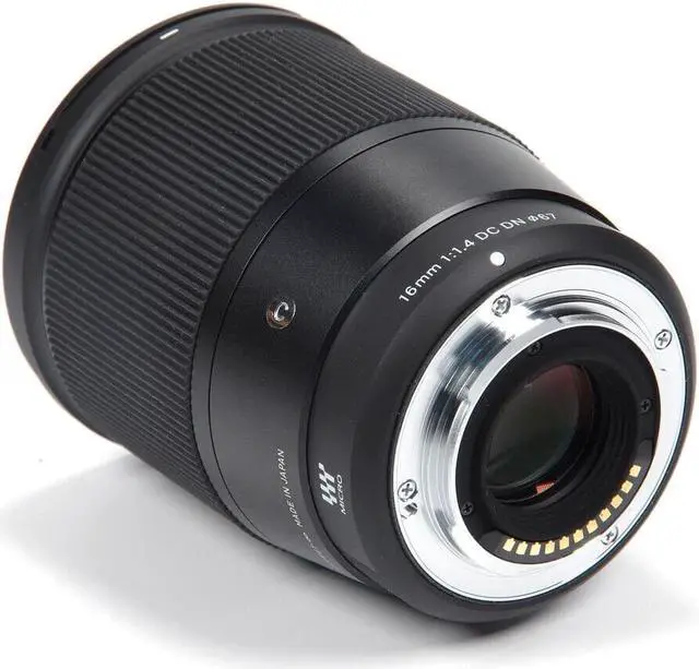 Alt view image 5 of 5 - Sigma 16mm f/1.4 DC DN Contemporary Lens for Sony E 402965 - UV Filter Bundle