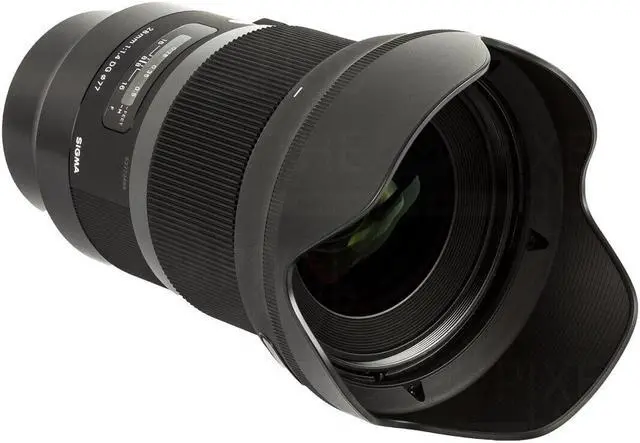 Alt view image 3 of 5 - Sigma 28mm f/1.4 DG HSM Art Lens for Sony E 441965 Starter UV Bundle
