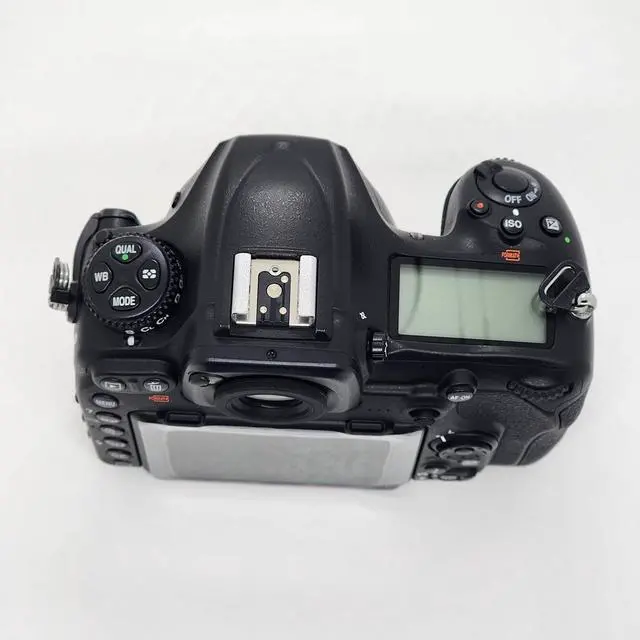 Alt view image 4 of 4 - Nikon D500 DSLR Camera (Body Only) + Extra Battery + 64GB + Flash Bundle