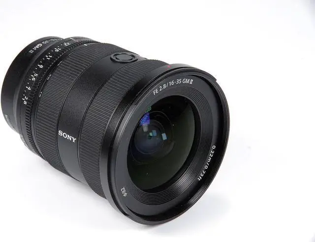 Alt view image 2 of 2 - Sony FE 16-35mm f/2.8 GM II Lens SEL1635GM2 - 7PC Accessory Bundle