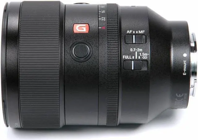 Alt view image 3 of 3 - Sony FE 135mm f/1.8 GM Lens SEL135F18GM - Essential UV Filter Bundle