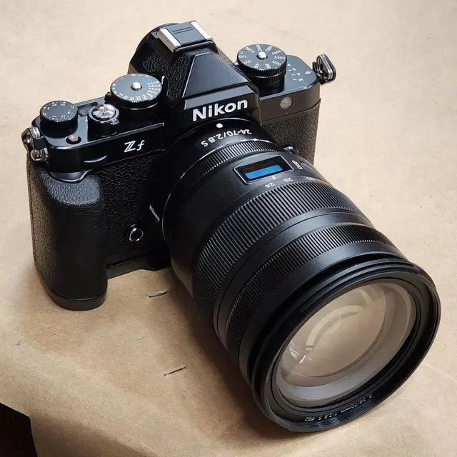 Alt view image 2 of 2 - Nikon Zf Mirrorless Camera with 24-70mm f/4 Lens 1772 - 12PC Accessory Bundle