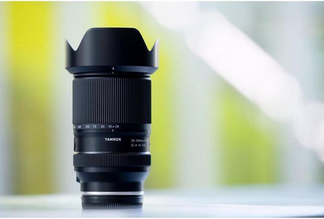 Alt view image 4 of 5 - Tamron 28-300mm f/4-7.1 Di III VC VXD Lens (Sony E) A074 - 10PC Accessory Bundle