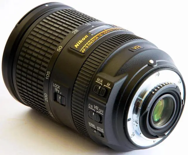 Main image of Nikon AF-S DX NIKKOR 18-300mm f/3.5-6.3G ED VR Lens 2216