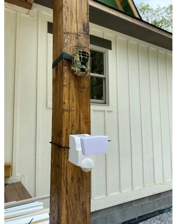 Alt view image 5 of 7 - IQ America LED Motion Security Flood Light ? 500 Lumen Battery-Powered - OEM