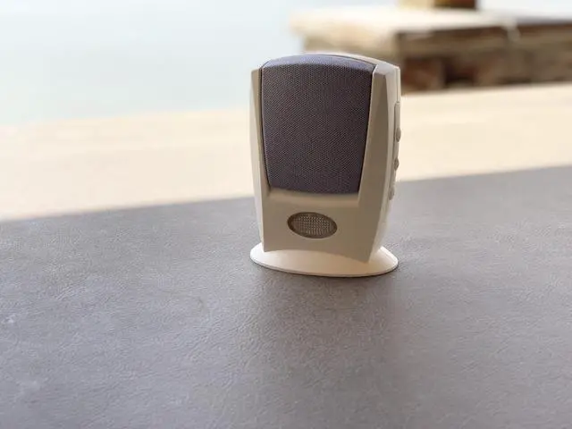 Alt view image 2 of 4 - IQ America WD6010 Wireless Battery Operated Portable Visual Strobe and Audible Chime Alert 1 Button 4 Note Big Ben Clarinet Sax 300 Foot Range Hearing Impaired Use Anywhere!