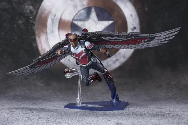 Alt view image 6 of 6 - The Falcon S.H. Figuarts | Bandai Tamashii Nations | Marvel