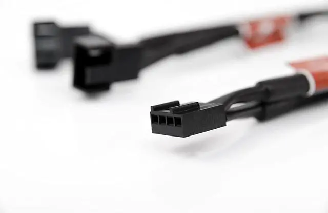 Alt view image 2 of 2 - Noctua NA-SYC1, 4 Pin Y-Cables for PC Fans (Black)