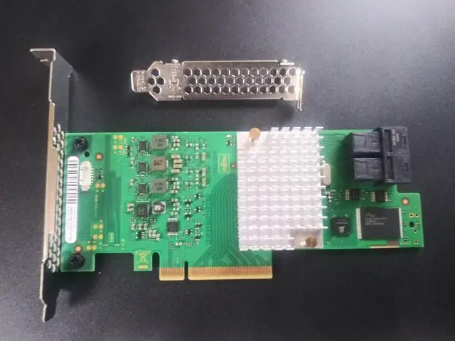 Scheda 9300-8I Aperta Mai Usata Scheda HBA Fujitsu 9300-8I IT Mode - Controller SAS LSI 3008 12Gb/s, Aperta Mai Usata Scheda Per Server Storage - Foto 11