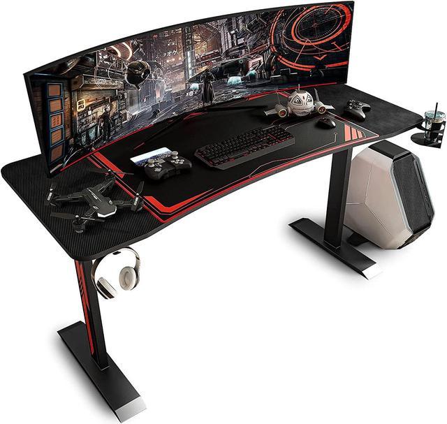 A Gaming Desk and PC