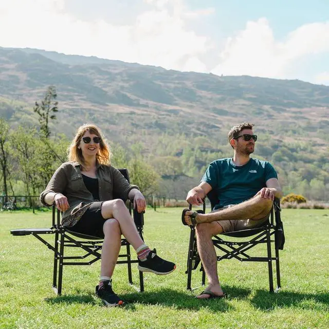 Alt view image 6 of 7 - SunnyFeel Camping Director Chair, Portable Folding Chair with Side Table and Storage Pouches, Compact Heavy Duty for Adults Outdoor (Red)