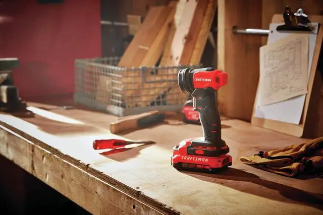 Alt view image 2 of 7 - CRAFTSMAN V20 LED Work Light, Cordless Handheld, 140 Lumens, Bare Tool Only (CMCL020B)