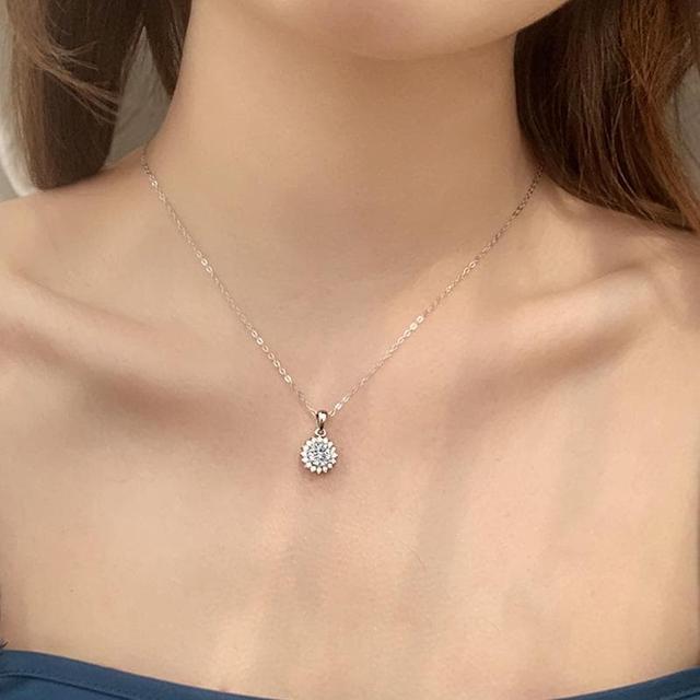 Alt view image 4 of 7 - 925 Sterling Silver Sunflower Necklace for Women 1CT Moissanite Flower Pendant Necklace for Women Wedding Fine Jewelry