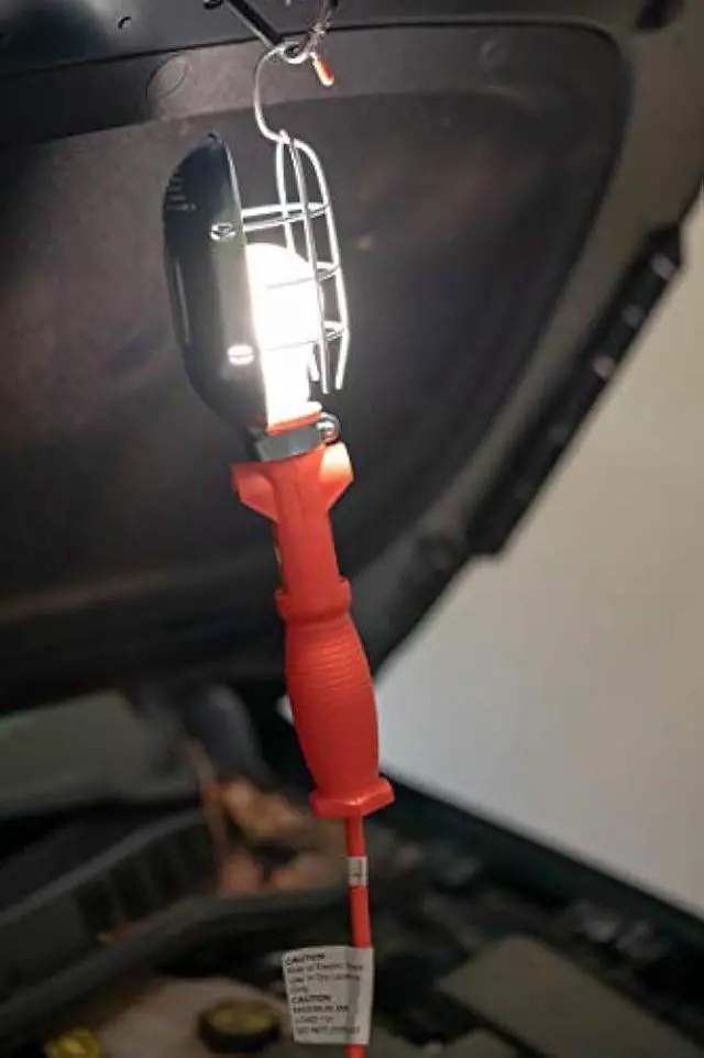 Alt view image 4 of 5 - Woods 0691 691 Med Duty Trouble Light, 16/3, 25' SJTW, Metal Guard, &Outlet, 25 Foot, Orange, 25 Foot