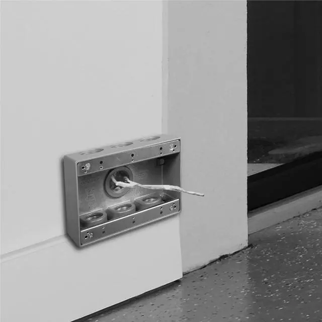 Alt view image 2 of 7 - TayMac TB7100S Electrical Box 3-Gang Die Cast, Aluminum 1-Inch Thread, Gray