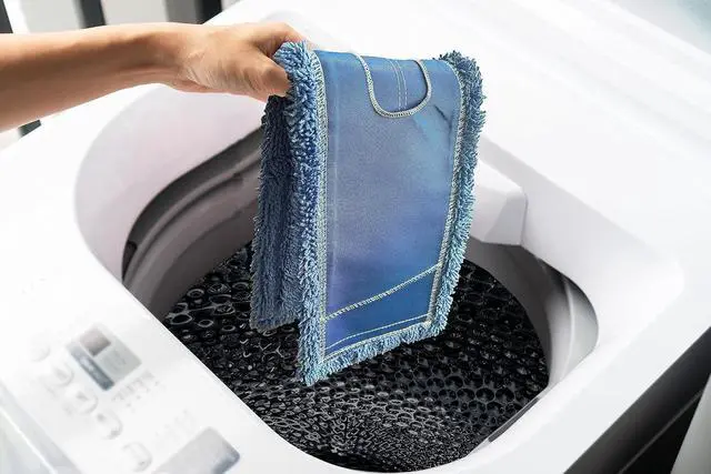 Alt view image 6 of 7 - High-Performance Twisted-Loop Microfiber Dust Mop Kit: Superior Cleaning Efficiency - Blue 24 Inch