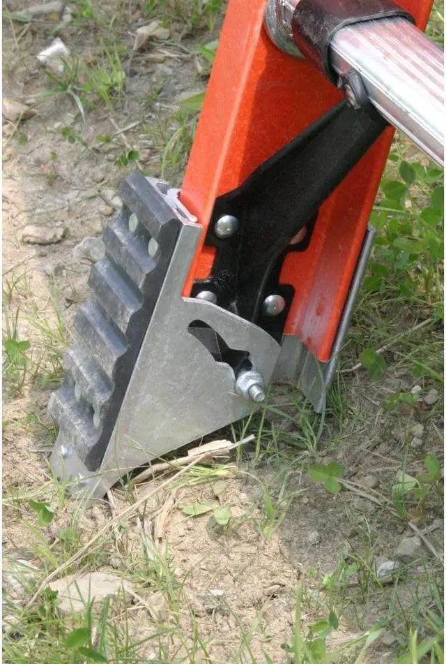 Alt view image 4 of 7 - Werner (D6208-1) Single Ladder, Fiberglass