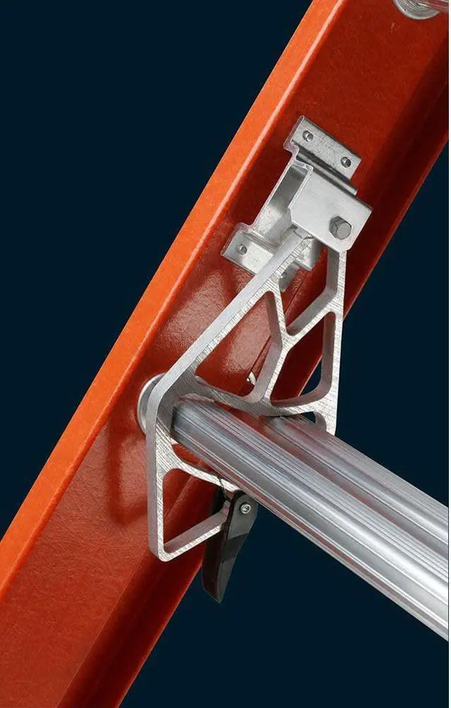 Alt view image 5 of 7 - Werner (D6208-1) Single Ladder, Fiberglass