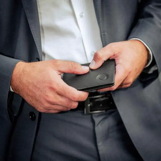 Alt view image 2 of 5 - RFID Blocking Mens BiFold Wallet  Genuine Deluxe Black Leather, ID Theft Protection