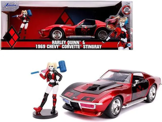 Alt view image 2 of 7 - 1969 Chevrolet Corvette Stingray with Harley Quinn Diecast Figurine "DC Comics" Series 1/24 Diecast Model Car by Jada