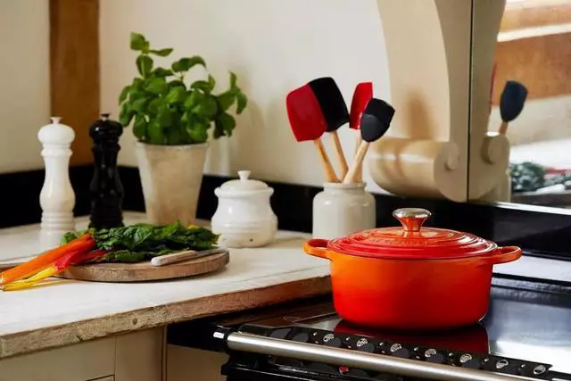 Alt view image 2 of 7 - Le Creuset Enameled Cast Iron Signature Round Dutch Oven, 5.5 qt. - Flame