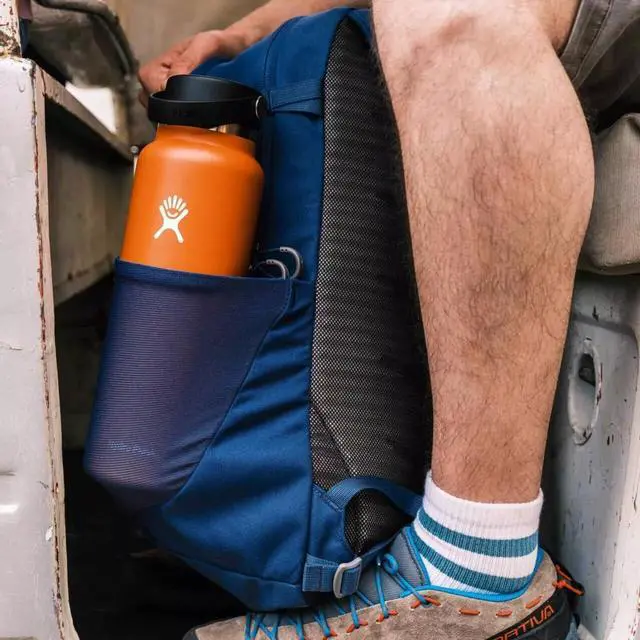 Alt view image 6 of 6 - Hydro Flask Vacuum Insulated Wide Mouth Water Bottle with Lid, 20 oz - Cascade