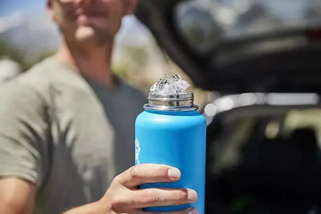 Alt view image 2 of 4 - Hydro Flask 20-Oz Wide Mouth with Leak Proof Flex Cap Water Bottle, Pacific
