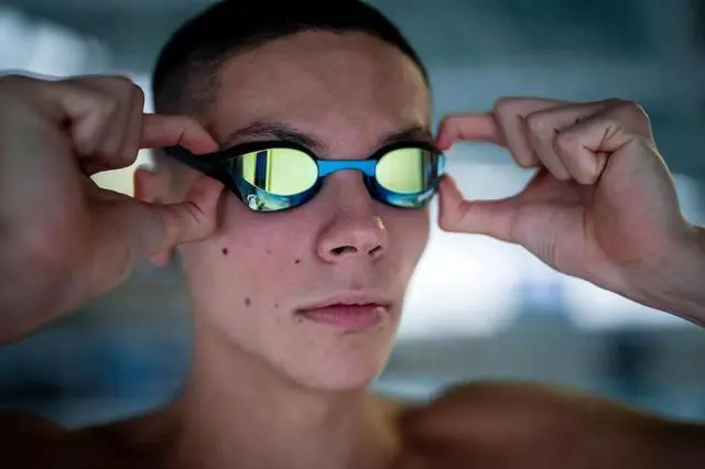 Alt view image 5 of 5 - Arena Unisex Cobra Ultra Swipe Mirror Lens, Swim Goggles, Yellow Copper/Choco