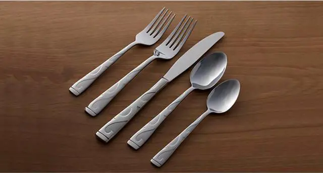 Alt view image 4 of 4 - Oneida B340045B Tuscany 45-Piece Flatware Set, Service for 8