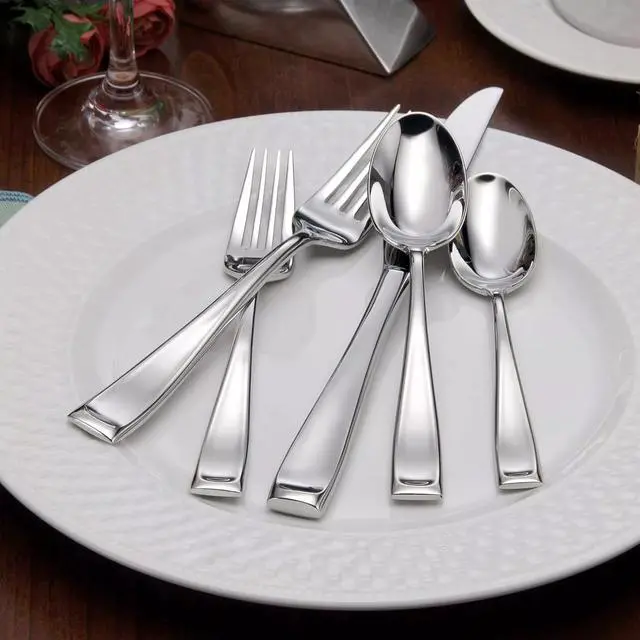 Alt view image 5 of 5 - Oneida Flatware Set Moda Teaspoons, Set of 4, Silver