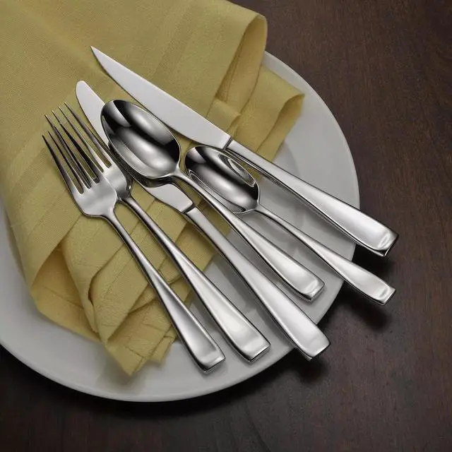 Alt view image 3 of 5 - Oneida Flatware Set Moda Teaspoons, Set of 4, Silver