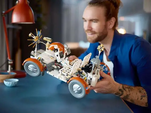 Alt view image 4 of 6 - LEGO Lunar Rover from NASA's Apollo Missions Building Set, 1913 Parts, Age 18+