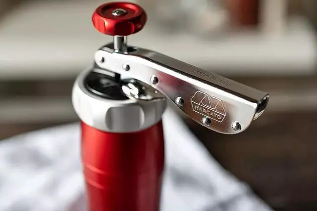 Alt view image 2 of 3 - Marcato Atlas Deluxe Biscuit Maker Cookie Press with 20 Shape Discs, Red
