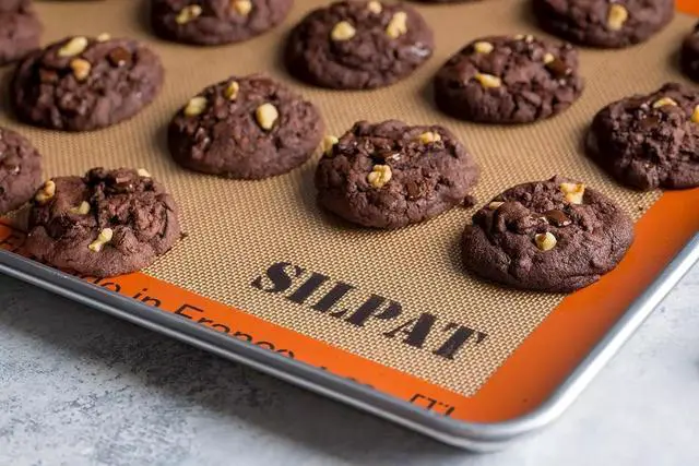 Alt view image 2 of 7 - Silpat Original Cookie Size Silicone Rectangular Baking Mat, Orange