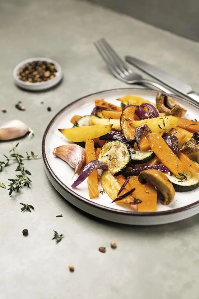 Alt view image 4 of 5 - Silpat Premium Non-Stick Silicone Baking Mat, 3/4 Sheet, Cream