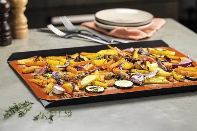 Alt view image 5 of 5 - Silpat Premium Non-Stick Silicone Baking Mat, 3/4 Sheet, Cream