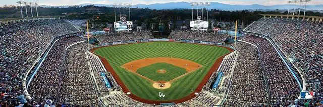 Alt view image 2 of 3 - MasterPieces 1000-Pieces Los Angeles Dodgers Panoramic Puzzle