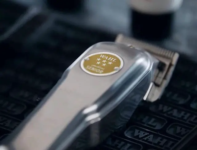 Alt view image 4 of 6 - Wahl Professional 3000112 Metal Edition Cordless Senior Clipper, Silver