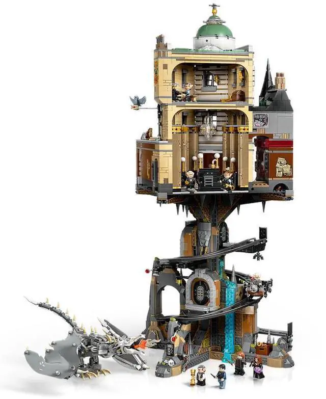 Alt view image 4 of 10 - LEGO Harry Potter 76417 Gringotts Wizarding Bank Collectors Edition