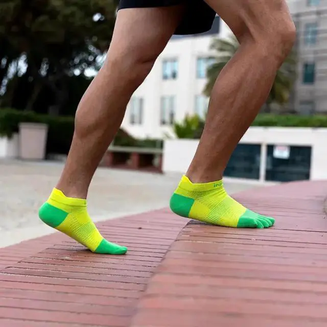 Alt view image 3 of 4 - Injinji Unisex Run Lightweight No-Show Toe Socks, Clover, Medium