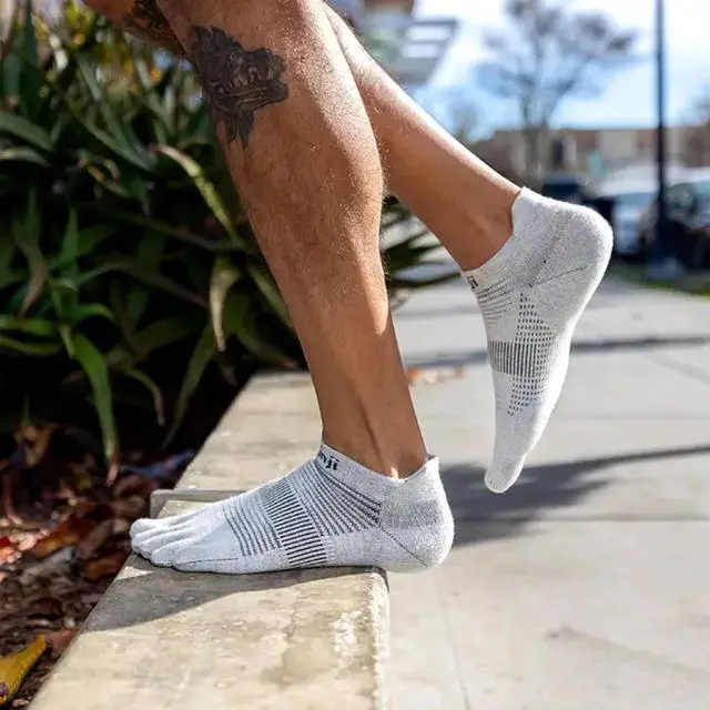 Alt view image 3 of 4 - Injinji Unisex Run Lightweight No-Show Toe Socks, Gray, Large